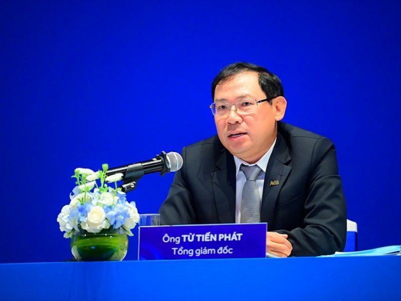 Chân dung Từ Tiến Phát